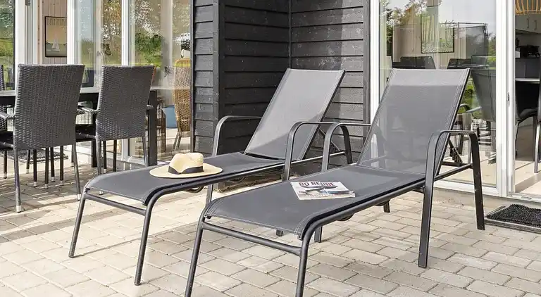 Stort familjevänligt sommarhus vid Mommark