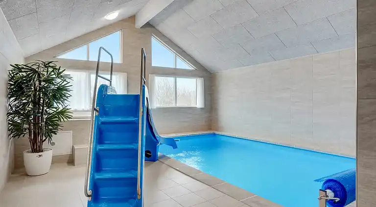 Ferienhaus in Mommark für 18 mit Pool