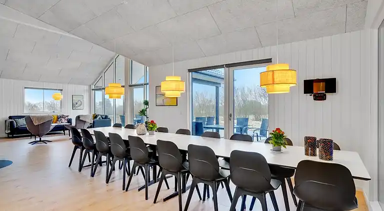 Ferienhaus in Mommark für 18 mit Pool