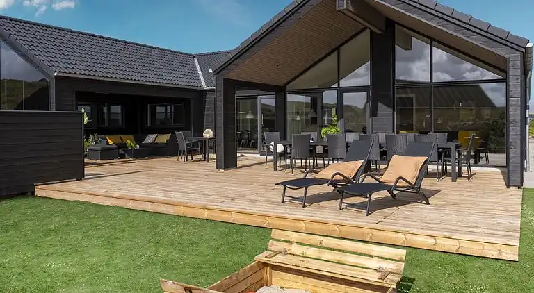 Große Sommerperle mit Pool, Aktivitäten & Spa