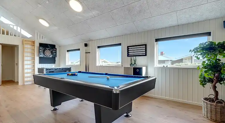 Große Sommerperle mit Pool, Aktivitäten & Spa