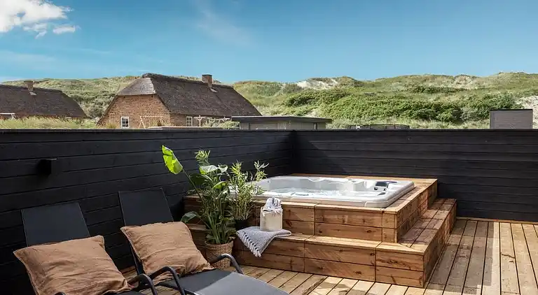 Große Sommerperle mit Pool, Aktivitäten & Spa