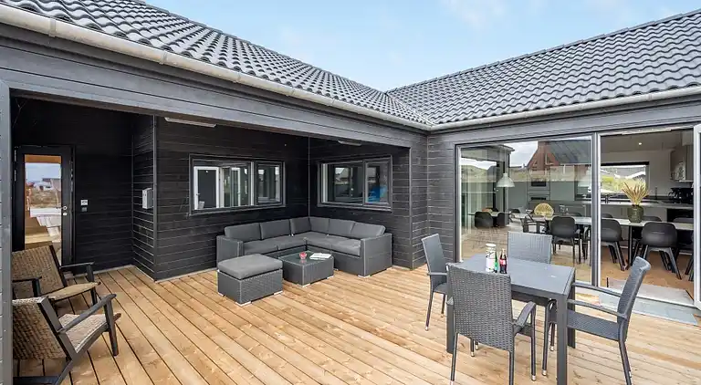 Große Sommerperle mit Pool, Aktivitäten & Spa