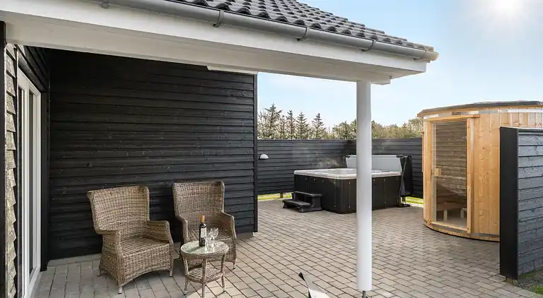 Geräumiges Ferienhaus: Pool, Spa & Spielraum