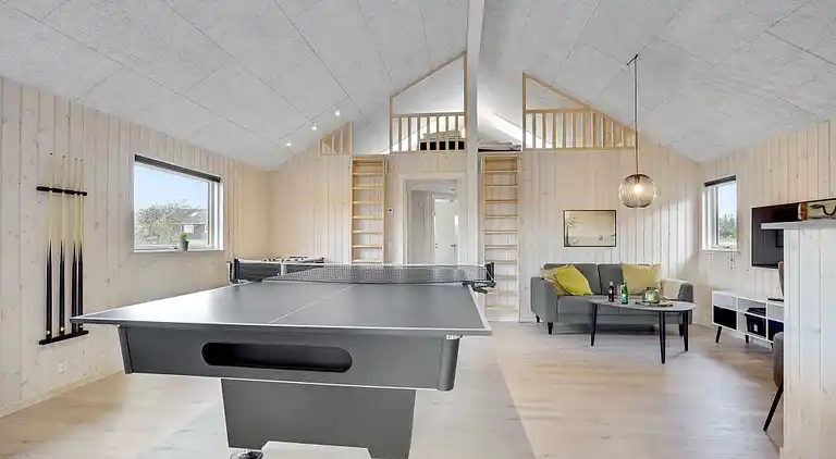 Geräumiges Ferienhaus: Pool, Spa & Spielraum