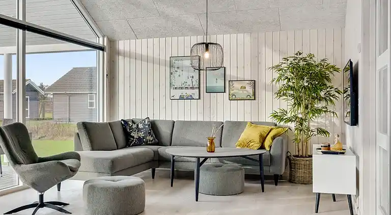 Geräumiges Ferienhaus: Pool, Spa & Spielraum