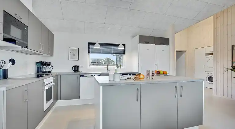 Geräumiges Ferienhaus: Pool, Spa & Spielraum