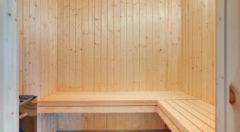 Großes Ferienhaus für 26 mit Pool & Spa