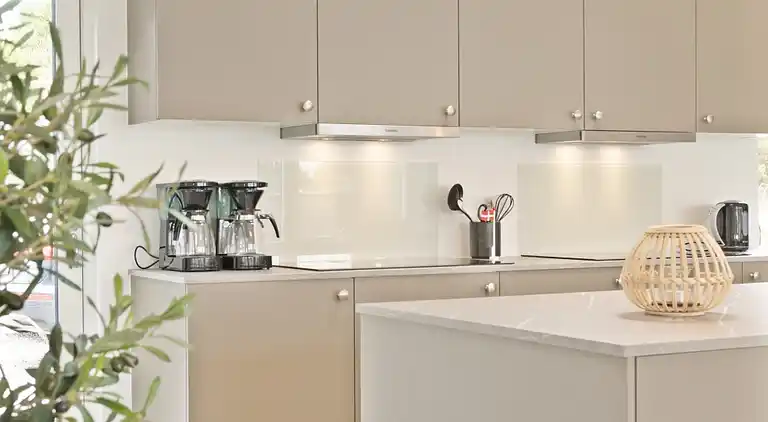 Großes Ferienhaus für 26 mit Pool & Spa