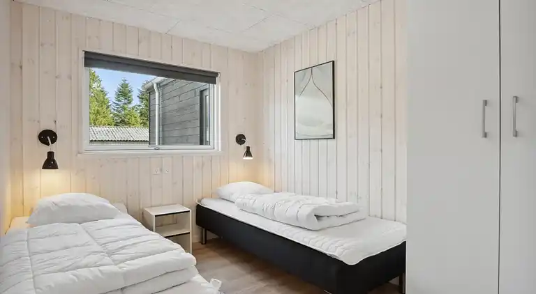 Großes Ferienhaus für 26 mit Pool & Spa