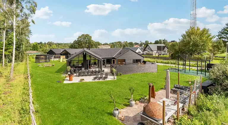 Luxuriöses Poolhaus mit Spa & Aktivitäten