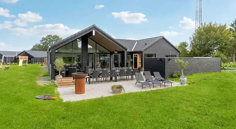 Luxuriöses Poolhaus mit Spa & Aktivitäten