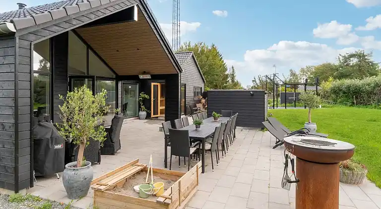 Luxuriöses Poolhaus mit Spa & Aktivitäten