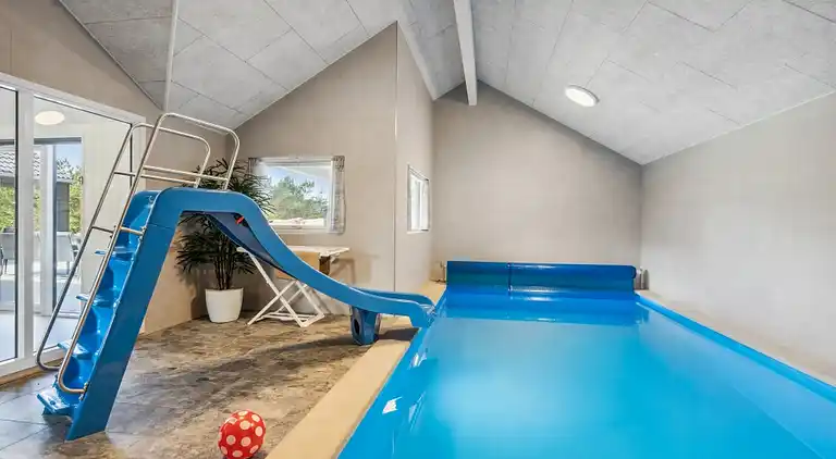 Luxus-Ferienhaus mit Pool, Spa & Aktivitäten