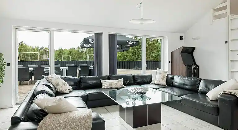 Großes Ferienhaus mit Pool und Aktivitäten