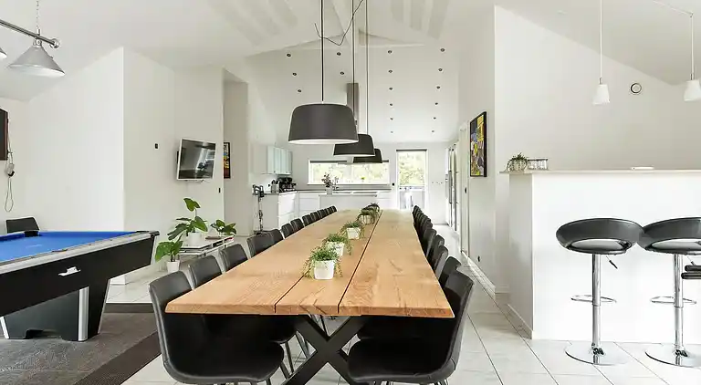 Großes Ferienhaus mit Pool und Aktivitäten