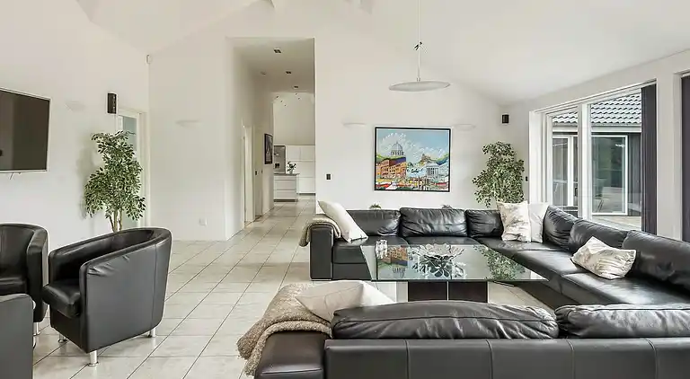 Großes Ferienhaus mit Pool und Aktivitäten