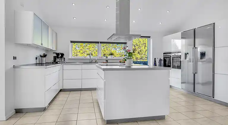 Großes Ferienhaus mit Pool und Aktivitäten