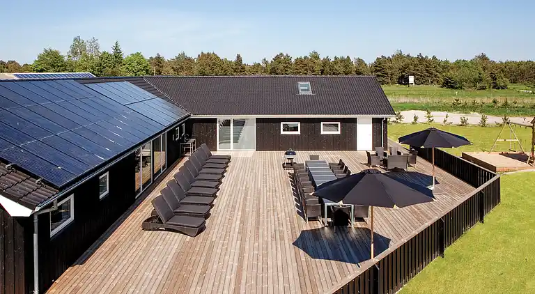 Großes Ferienhaus mit Pool und Aktivitäten