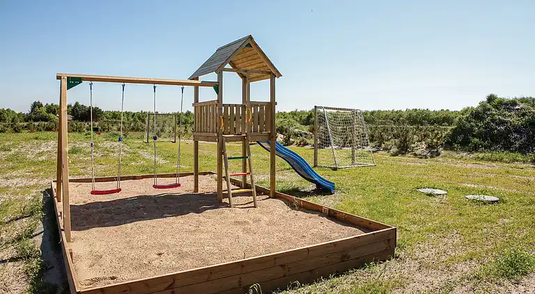 Großes Ferienhaus mit Pool und Aktivitäten