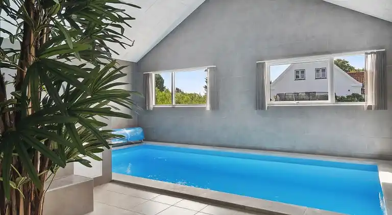 Ferienhaus mit Pool & Spa auf Møn