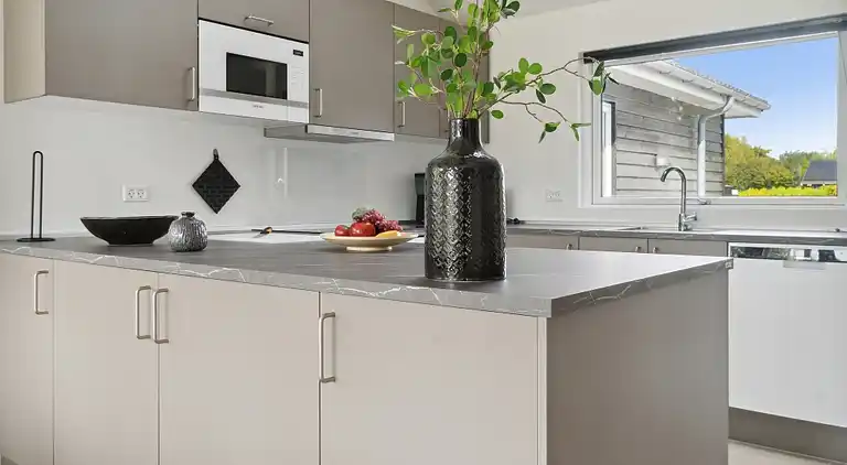 Ferienhaus mit Pool & Spa auf Møn