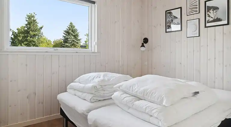 Ferienhaus mit Pool & Spa auf Møn