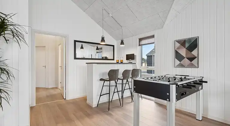 Großes Ferienhaus für 26 mit Pool & Wellness