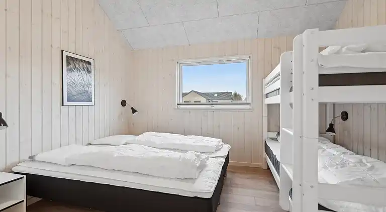 Großes Ferienhaus für 26 mit Pool & Wellness