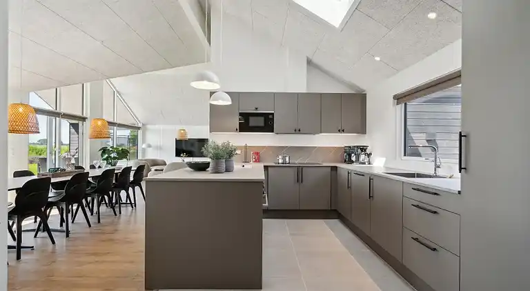 Luxus-Ferienhaus mit Pool bei Hasmark Strand