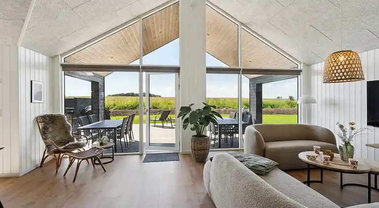 Luxus-Ferienhaus mit Pool bei Hasmark Strand