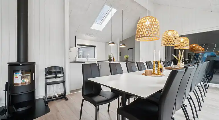 Luxus-Ferienhaus für 18 in Dueodde - Pool & Spa