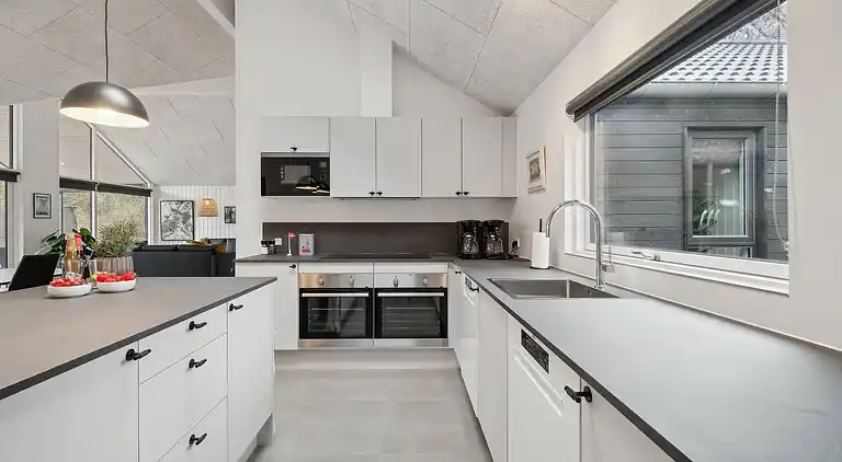 Luxus-Ferienhaus für 18 in Dueodde - Pool & Spa