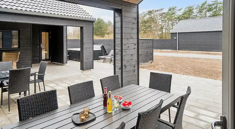 Luxus-Ferienhaus für 18 in Dueodde - Pool & Spa