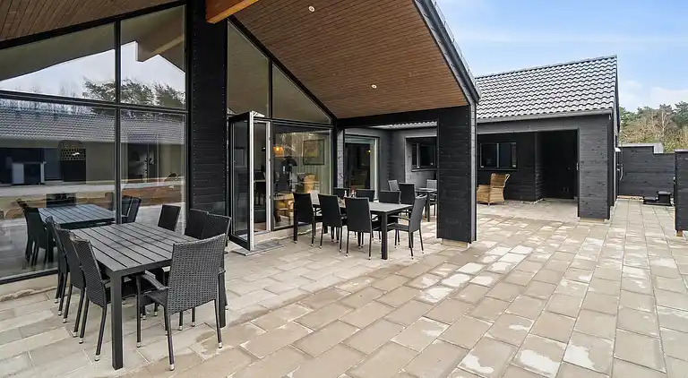 Luxus-Ferienhaus für 18 in Dueodde - Pool & Spa