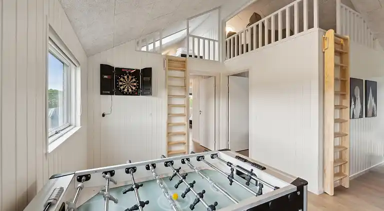 Stort semesterhus i Mommark - pool & aktiviteter