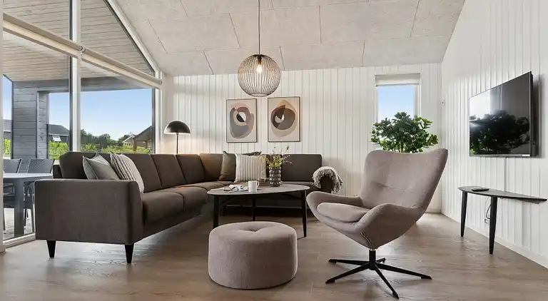 Stort semesterhus i Mommark - pool & aktiviteter