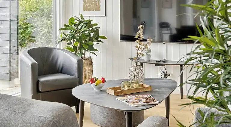 Sommarhus med inomhuspool, spa & bastu