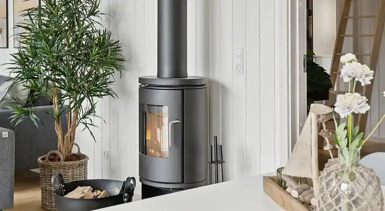 Sommarhus med inomhuspool, spa & bastu