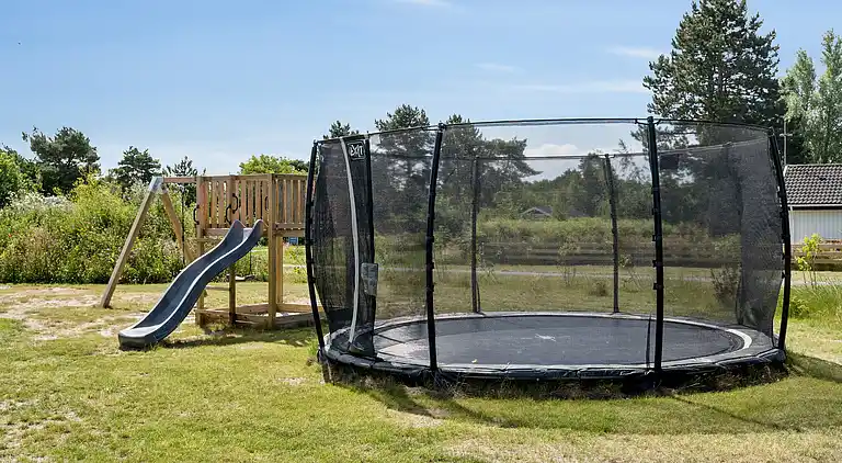 Sommarhus med inomhuspool, spa & bastu