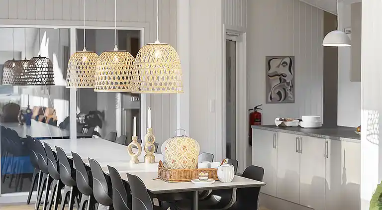 Großes Ferienhaus mit Hallenbad und Sauna