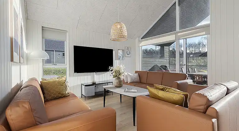 Großes Ferienhaus mit Hallenbad und Sauna