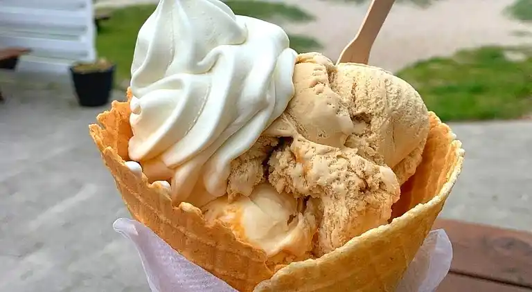 Großes Ferienhaus mit Hallenbad und Sauna