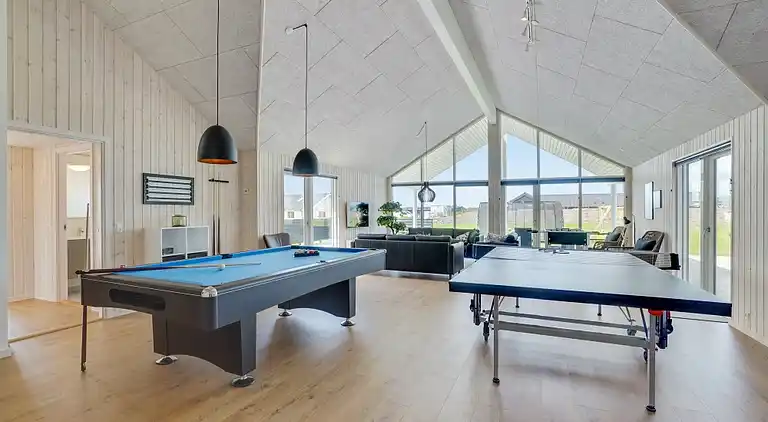 Großes Ferienhaus für 26 Personen mit Pool