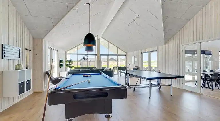 Großes Ferienhaus für 26 Personen mit Pool