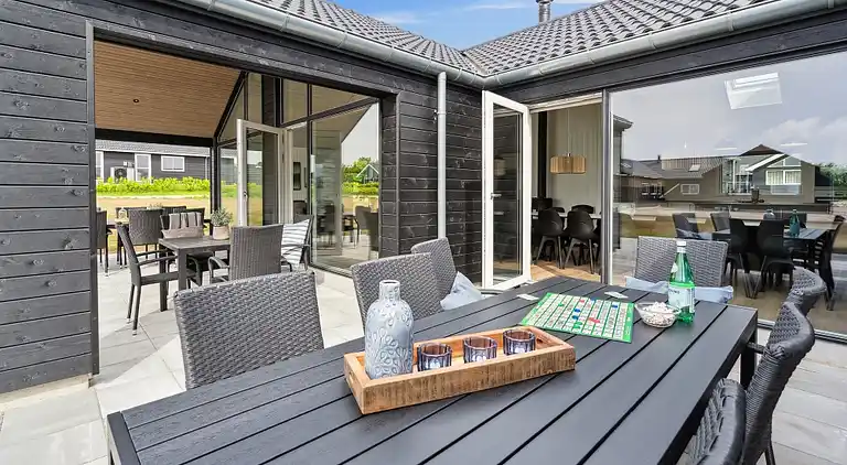 Großes Ferienhaus für 26 Personen mit Pool