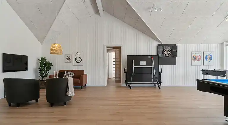 Großes Ferienhaus am Strand - Pool & Freizeit