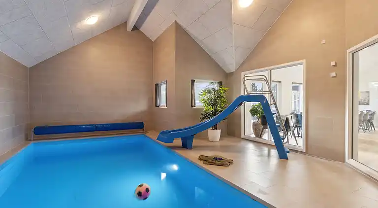 Großes Ferienhaus bei Vejers Strand mit Pool