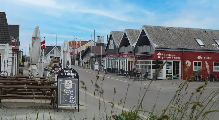 Großes Ferienhaus bei Vejers Strand mit Pool