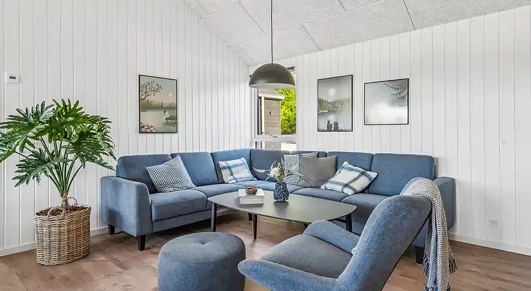 Großes Ferienhaus mit Pool, Spa & Spielraum